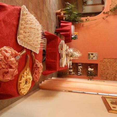 Albergo Ristorante Monterosa Ameno エクステリア 写真