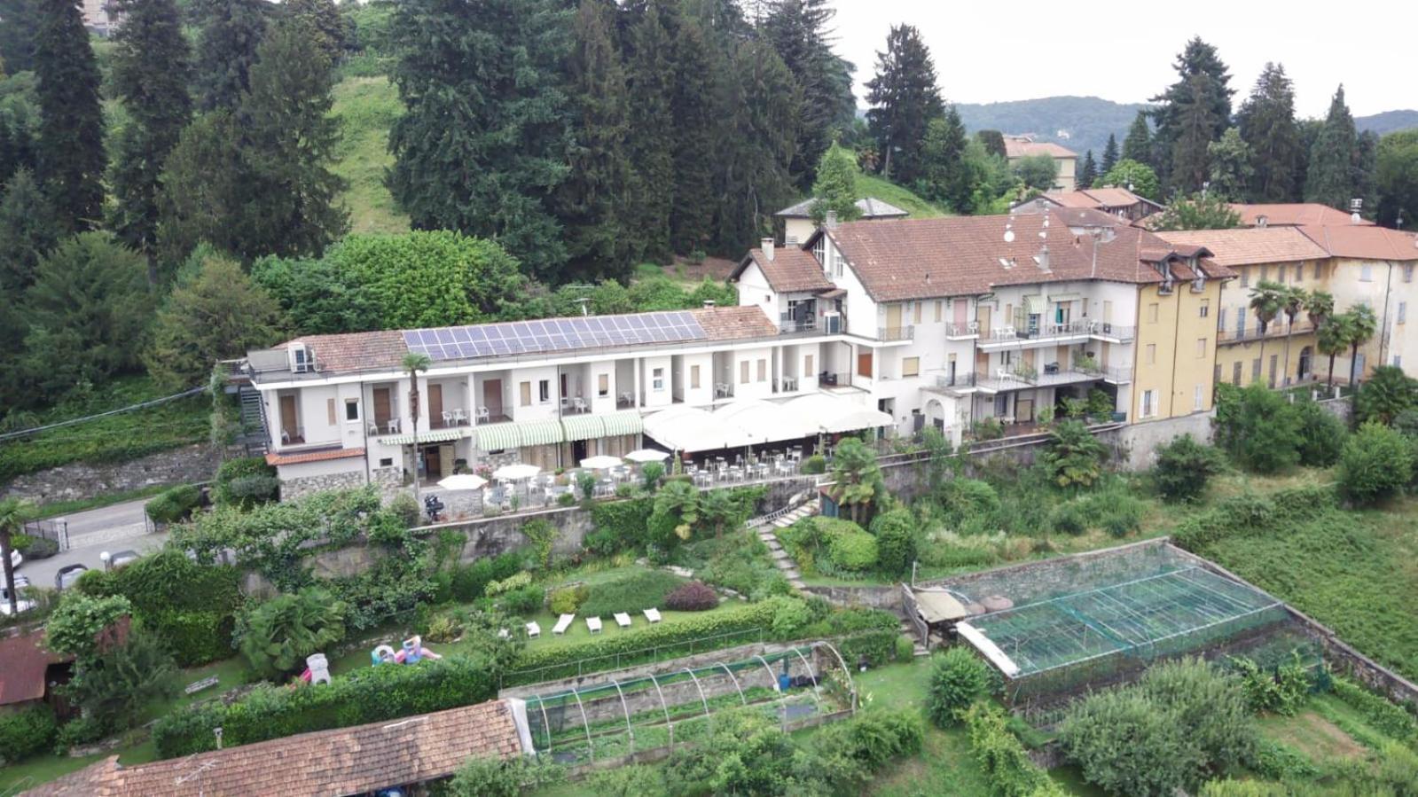 Albergo Ristorante Monterosa Ameno エクステリア 写真