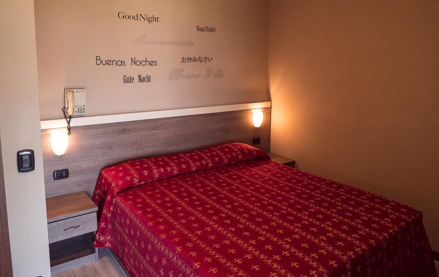Albergo Ristorante Monterosa Ameno エクステリア 写真