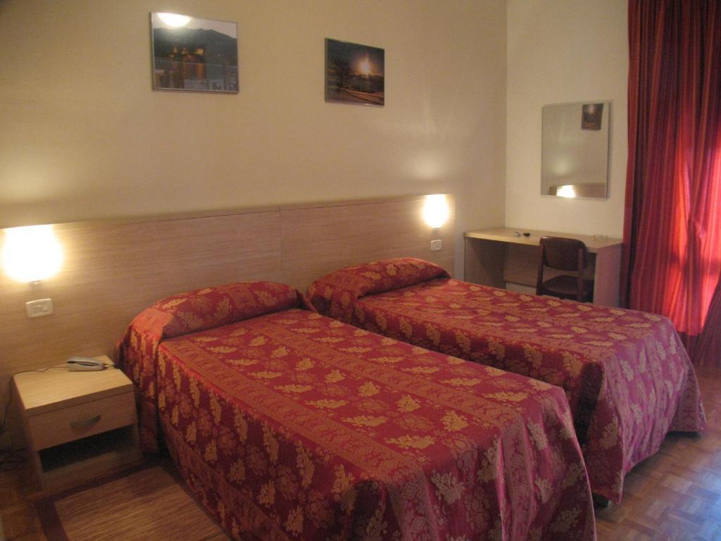 Albergo Ristorante Monterosa Ameno 部屋 写真