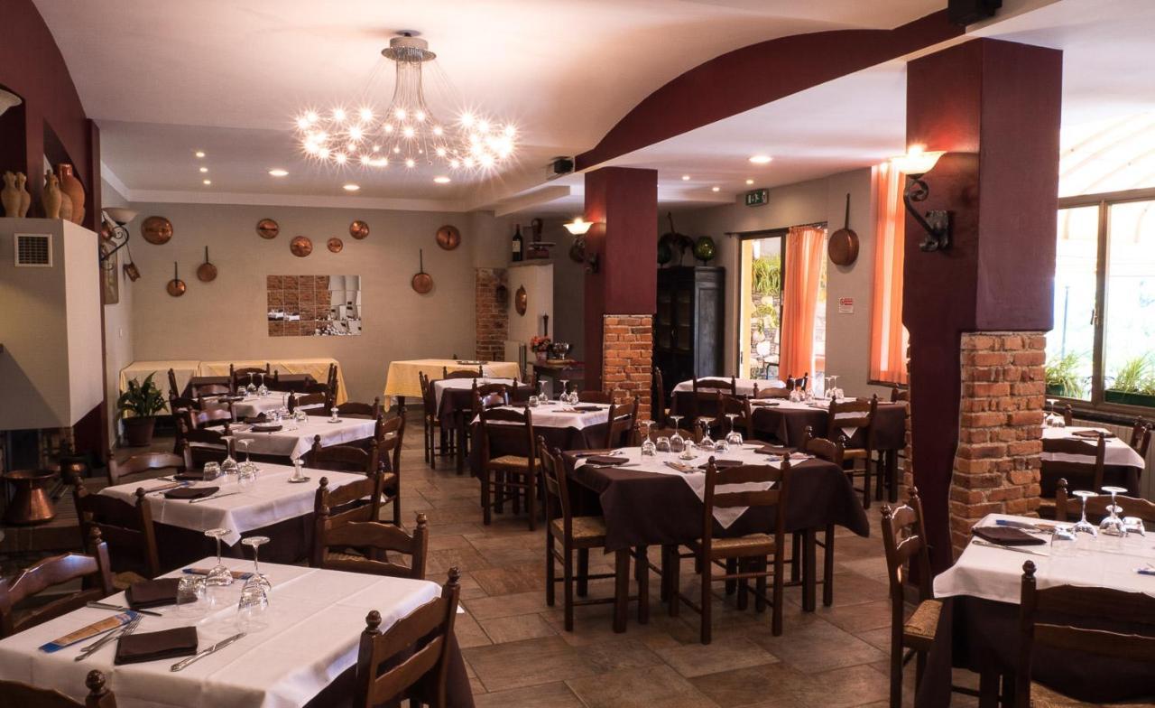 Albergo Ristorante Monterosa Ameno エクステリア 写真